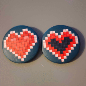 Pixel Heart | Przypinka matowa 44mm